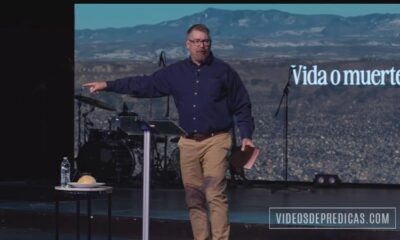 Chris Richards predicando Vivir para Dios